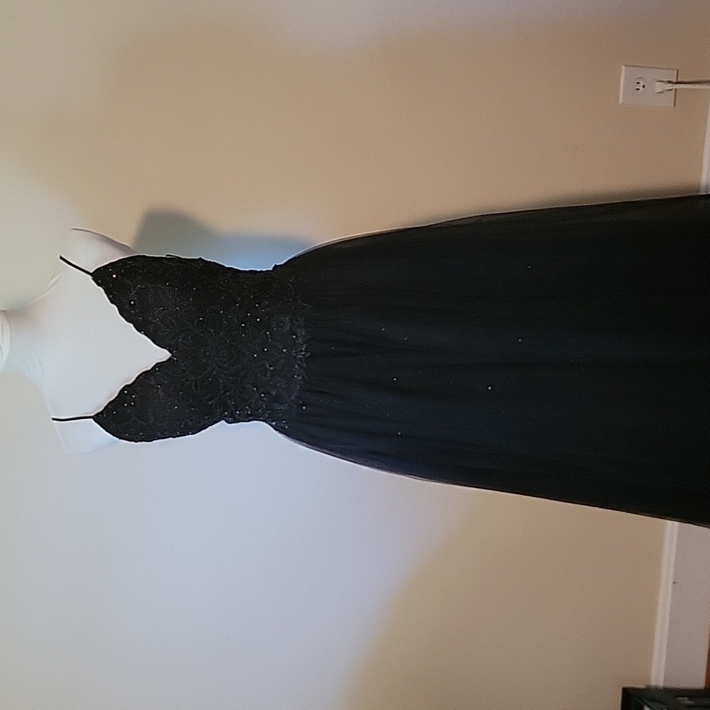 2 Cute sz 12 Prom dress, v neck, spaghetti straps, lace up back & zip full skirt